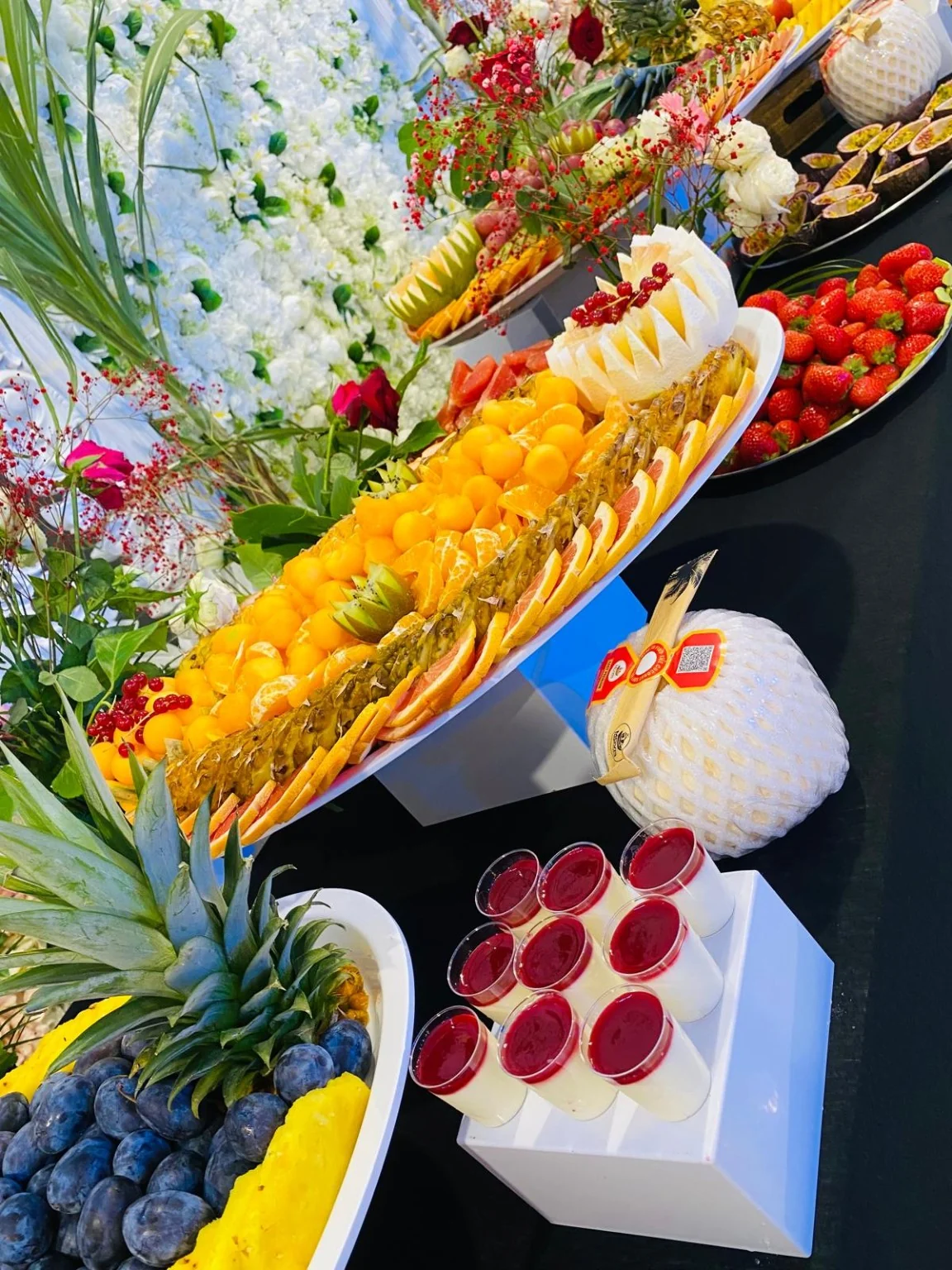 Buffet de fruits et desserts Traiteur Kalyani